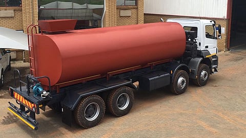 Water Tanker : पावसाळ्याच्या तोंडावर धावताहेत साडेतीनशे टॅंकर
