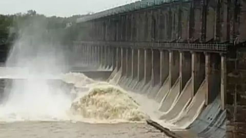 Hatnoor Dam Jalgaon