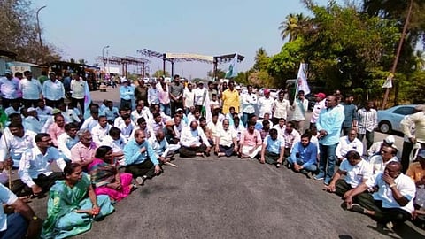 Raju Shetti Protest