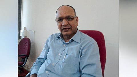 डॉ. व्यंकट मायंदे 
