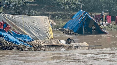 Dhom Canal Burst