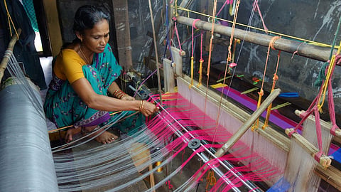 Loom Industry 