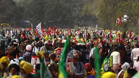PM Modi Punjab Rally : पंतप्रधान मोदींच्या सभेपूर्वी गुरुदासपूरमध्ये शेतकऱ्यांचे आंदोलन; पोलीसांकडून धरपकड 