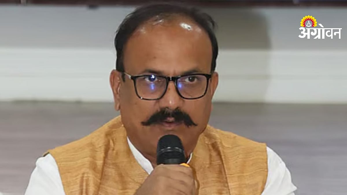 काँग्रेस कार्यालयातील आदिवासी विद्यार्थ्यांवरील कारवाईवर टीका