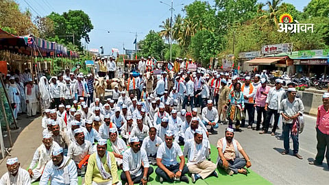 Farmers bullock cart protest for water 
