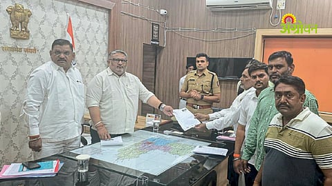 Murtizapur farmers approach agriculture minister