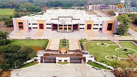 Inquiry into agricultural college administration
