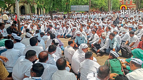 Agriculture officers protest at Agriculture Commissionerate