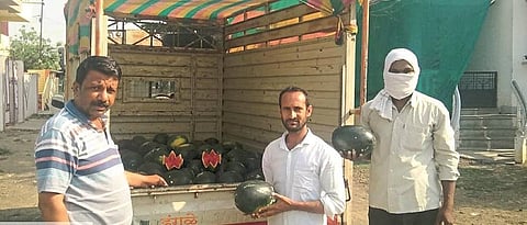 You stop at home, get vegetables and fruits basket at your doorstep