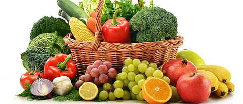 Including fruits and vegetables in the diet does not cause blood loss.