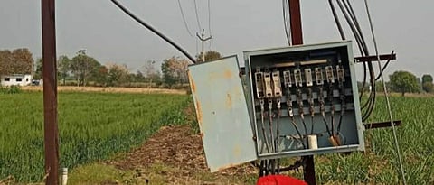  वीज जोडणी तोडणाऱ्यांचे  तोंड काळे करा, आमदारांना जाब विचारा Of power disconnectors Blacken your face, ask the MLAs for answers