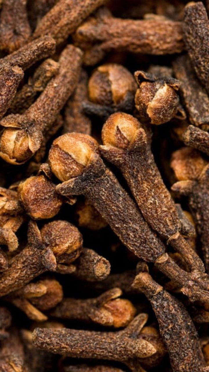 Cloves Benefits : औषधांची काय गरज? रोज जेवल्यानंतर १ लवंग खा आणि निरोगी ...