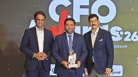 श्री. अमोल डेठे (संपादक, ET CFO), श्री. साकेत माहेश्वरी  (मुख्य वित्त अधिकारी, SVC बँक) आणि श्री. केवाल हांडा (माजी व्यवस्थापकीय संचालक, Pfizer Ltd. व माजी नॉन-एक्झिक्युटिव्ह संचालक, 