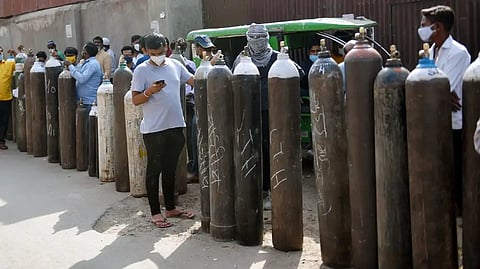 Oxygen cylinder Line