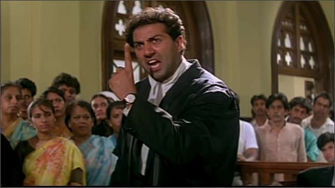 The 'Tareekh par Tareekh' scene from Damini