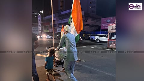 Tri-colour