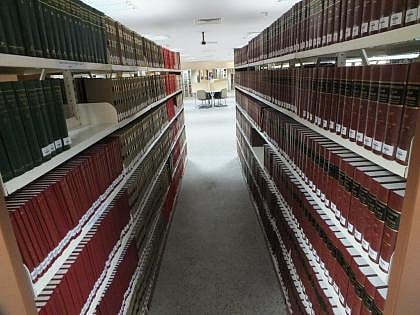 Assessing teacher performance in law schools: Problems and prospects