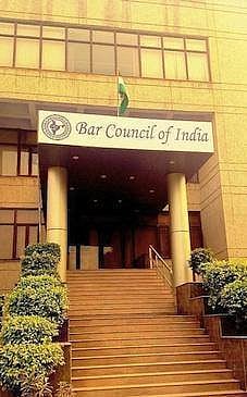 BCI proposes establishment of Advocates Academy, Rs.5,000 stipend for young lawyers, Renewal of bar license every 3 years