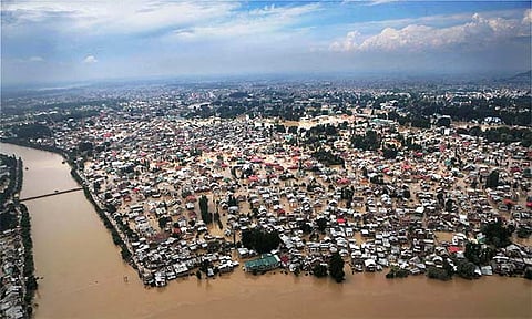 J&K High Court flooded; CJI Lodha asks govt to ensure High Court functions