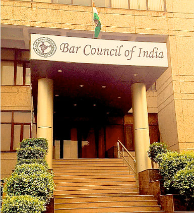 Supreme Court stays HC proceedings in Certificate of Practice Rules challenge