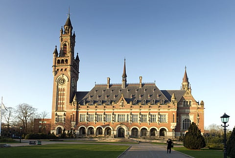 ICJ – THE HAGUE (Netherlands), 1 February 2012 – Exterieur the International Court of Justice (ICJ), on Wednesday 1 February 2012.  Photo: CIJ-ICJ/UN-ONU, Capital Photos/Frank van Beek – Courtesy of the ICJ. All rights reserved.

CIJ – LA HAYE (Pays-Bas), 1er février 2012  – Exterieur de la Cour internationale de Justice (CIJ), le mercredi 1er février 2012. Photo: CIJ-ICJ/UN-ONU, Capital Photos/Frank van Beek – Avec l’aimable autorisation de la CIJ. Tous droits réservés.