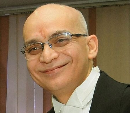 Rajiv Shakdher J unveils new MBA website, talks about Humour in the Courtroom