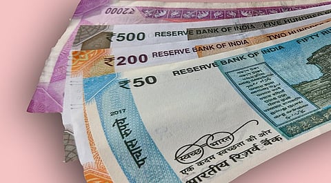 Delhi HC issues notice to Centre, RBI in Plea to make physical, digital currency accessible to visually impaired