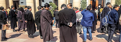 Bar Council of Delhi sends legal notice to Aaj Tak for showing lawyers in bad light