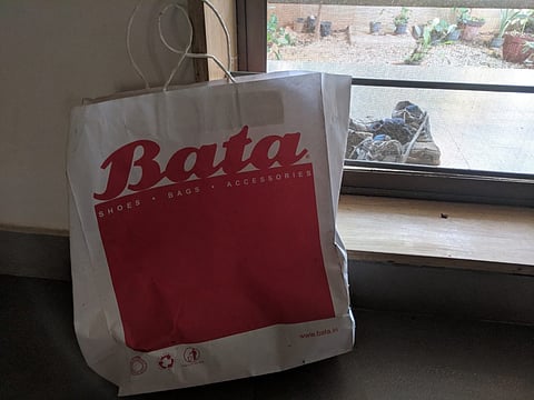 Charging for carry bags amounts to unfair trade practice, Consumer Forum rules against Bata [Read Order]