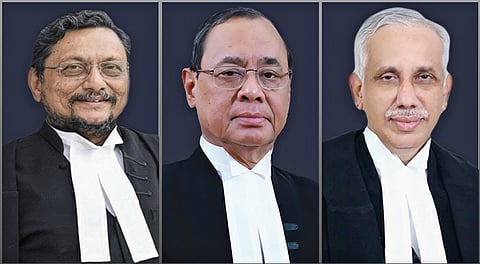 Breaking: Supreme Court Constitution Bench of 5 judges to hear challenge to abrogation of Article 370, issues notice to Central govt