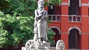 ಮನುನೀದಿ ಚೋಳ ಮತ್ತು ವಿದ್ಯುತ್‌ಸ್ಪರ್ಶ ಪ್ರಕರಣ: ದೇಶದ ನ್ಯಾಯಾಲಯಗಳು ತಮಿಳುನಾಡಿನ ಆ ಚೋಳರಾಜನನ್ನು ಸ್ಮರಿಸುವುದೇಕೆ?