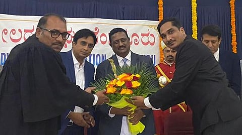 ನ್ಯಾಯದಾನಕ್ಕೆ ಸಂವಿಧಾನ ತಳಹದಿಯಾಗಬೇಕೇ ಹೊರತು ಧರ್ಮವಲ್ಲ: ಮುಖ್ಯ ನ್ಯಾಯಮೂರ್ತಿ ಪ್ರಸನ್ನ ವರಾಳೆ