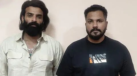 ಮಚ್ಚು ಹಿಡಿದು ರೀಲ್ಸ್: ವಿನಯ್‌, ರಜತ್‌ರನ್ನು ಮಾ.28ರವರೆಗೆ ಪೊಲೀಸ್‌ ಕಸ್ಟಡಿಗೆ ನೀಡಿದ ಮ್ಯಾಜಿಸ್ಟ್ರೇಟ್‌ ನ್ಯಾಯಾಲಯ