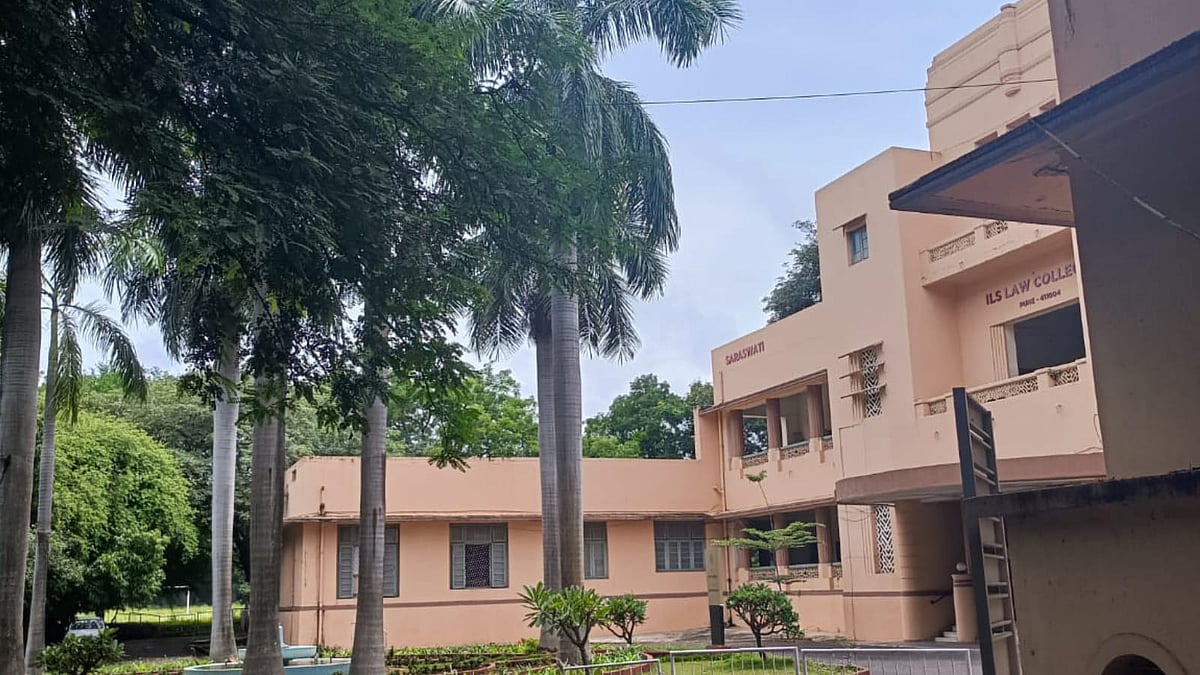 Maharashtra Orders Refund of Excess Fees to ILS Law College Alumnus