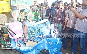 কুমিল্লায় ট্রাক-অটোরিকশা সংঘর্ষ, নিহত ৫