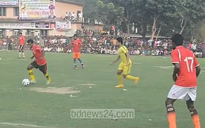 বিজয় দিবস ফুটবল টুর্নামেন্ট শুরু হয়েছে মাগুরায়