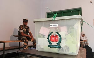 কুলাউড়ায় মেয়র প্রার্থীকে কারণ দর্শানোর নোটিশ