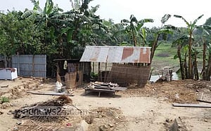 সরে যাচ্ছে বড়াল নদের ক্রসবাঁধ