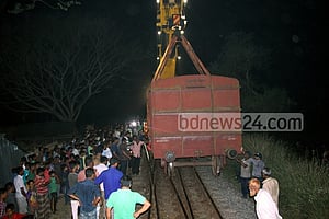 পাবনায় ৩ ঘণ্টা পর ফের রেল চালু