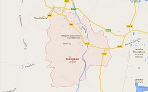 নওগাঁয় ট্রাক চাপায় স্কুল ছাত্র নিহত