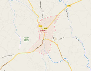 সাতক্ষীরায় ট্রাকচাপায় নারী নিহত