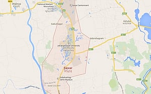 এবার প্রধান শিক্ষিকাকে আ. লীগ নেতার মারধর