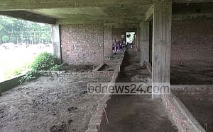 শেখ রাসেল স্টেডিয়ামের নির্মাণ কাজ বেহাল