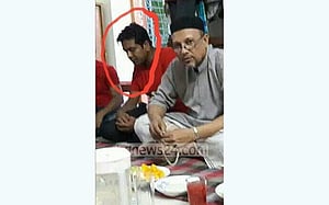 হত্যা মামলার আসামিকে নিয়ে ইফতার পার্টিতে এমপি রিমন