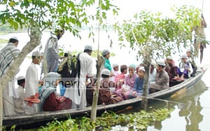 কুচবিহারের ৬শ বানভাসি মানুষের আশ্রয় বাংলাদেশে