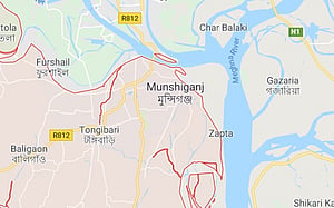 মুন্সীগঞ্জে ট্রলির ধাক্কায় নানি-নাতি নিহত