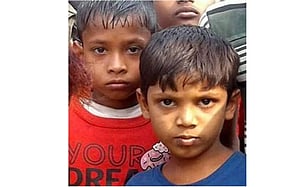 দুই শিশু রুখলো ট্রেন দুর্ঘটনা