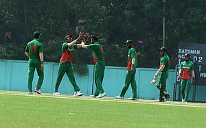 ব্যাটিং ব্যর্থতায় ‘এ’ দলের বড় হার