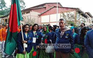পতাকা পেয়ে দুঃখ ভুললেন শীলা