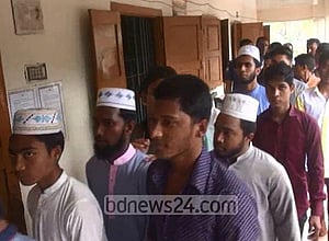 পেট্রোল বোমাসহ জামায়াতের ৩৫ জন আটক